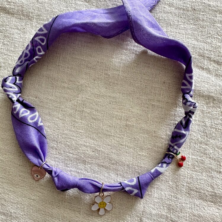 Bandana ketting paars met bedels